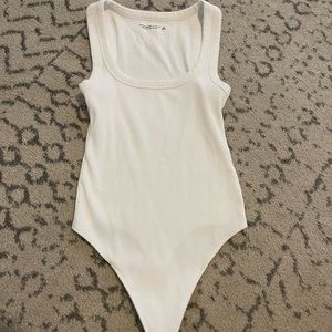 Ribbed Essential Bodysuit